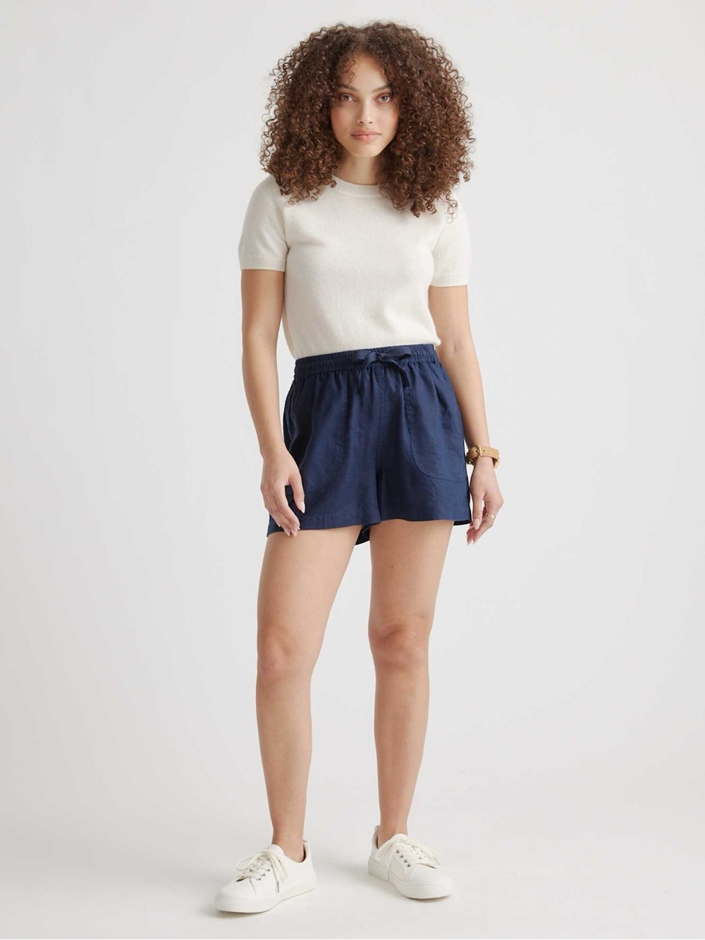 quince Women’s Navy 100% european linen 10 inch short In Size M NWT
